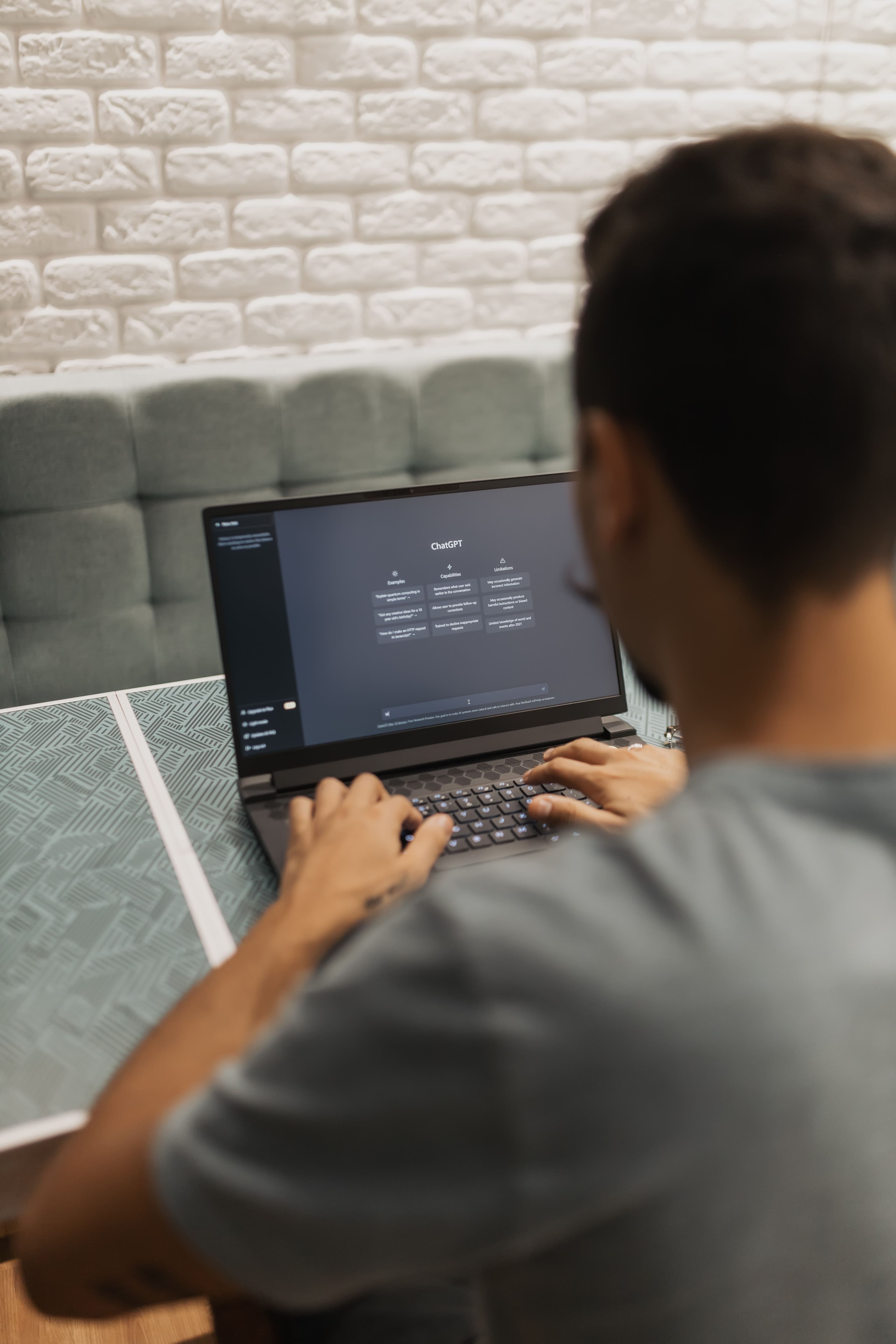 Comment structurer un plan de montée en compétences IA pour des équipes tech sans bloquer la production ? - IA - Actualités Ascent Formation